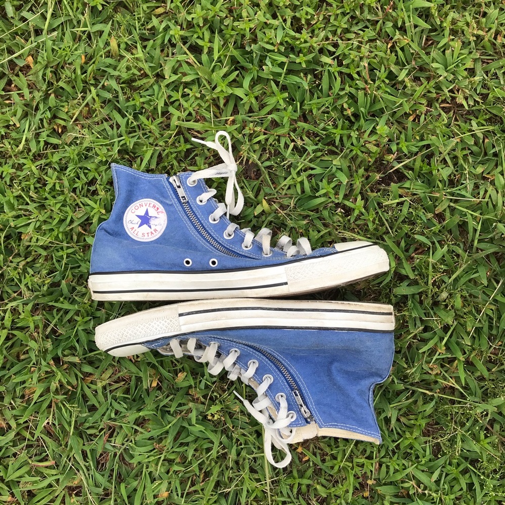 Converse - Picture 2 of 3